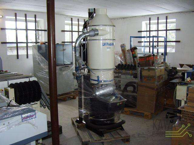 DUST COLLECTOR